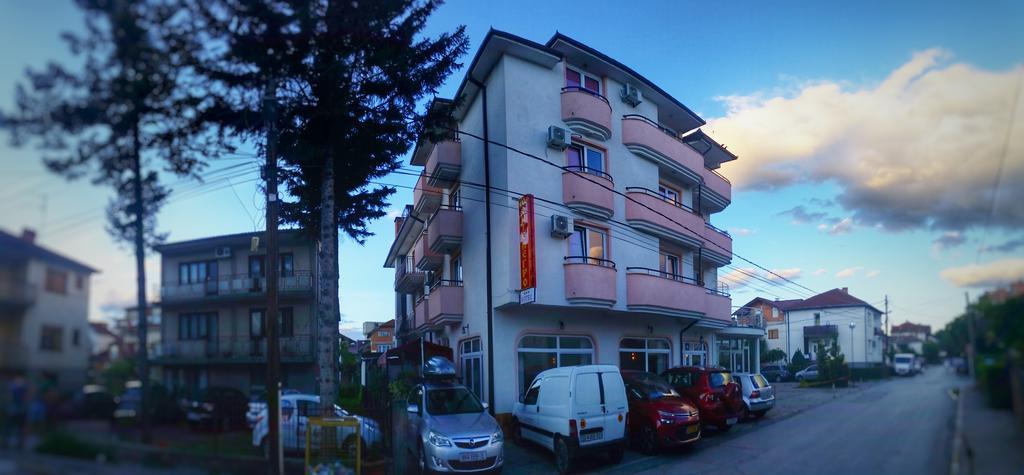 Hotel Montenegro Struga Eksteriør billede