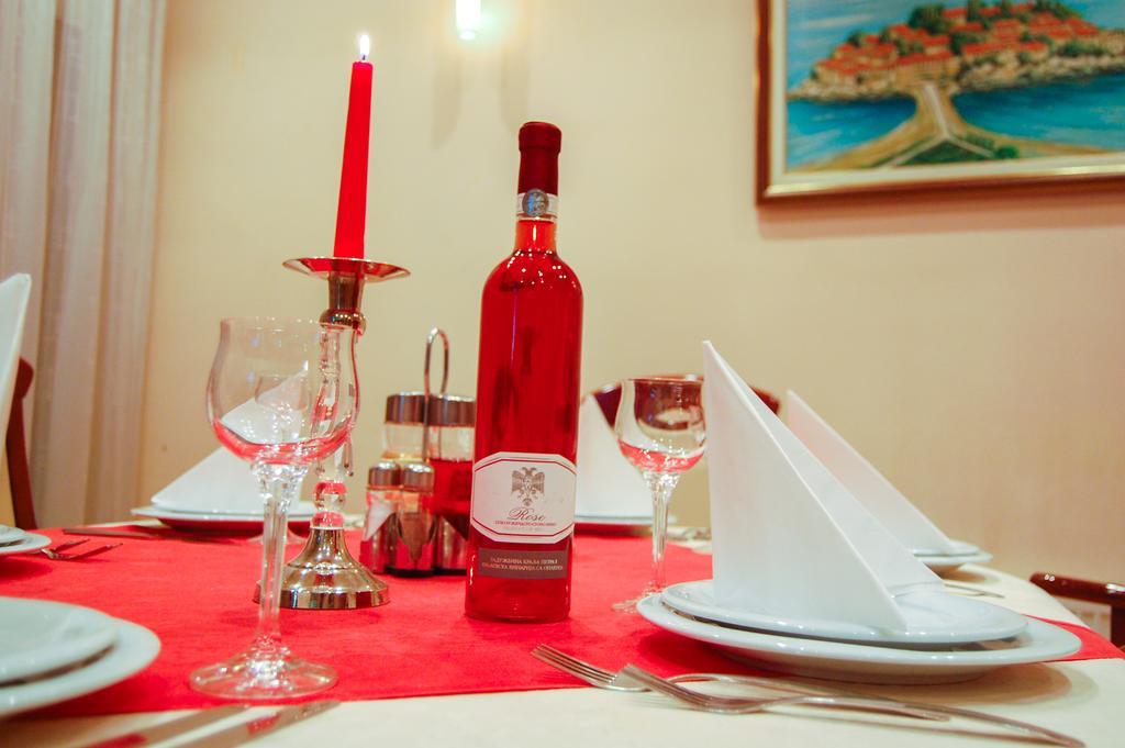 Hotel Montenegro Struga Eksteriør billede