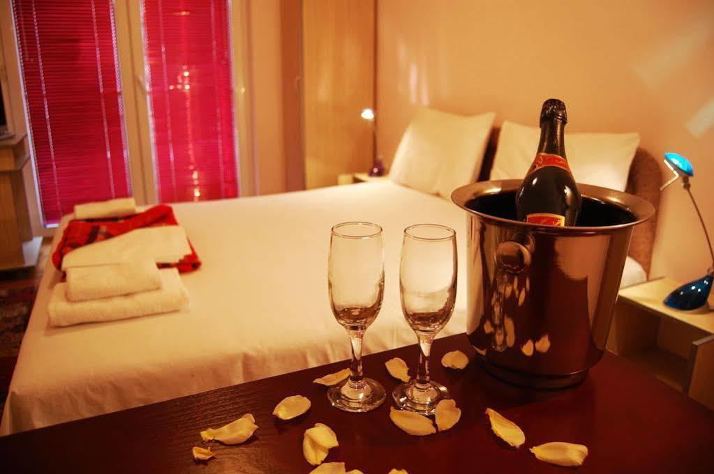 Hotel Montenegro Struga Eksteriør billede